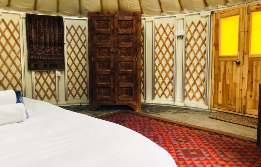 Roomy Yurt